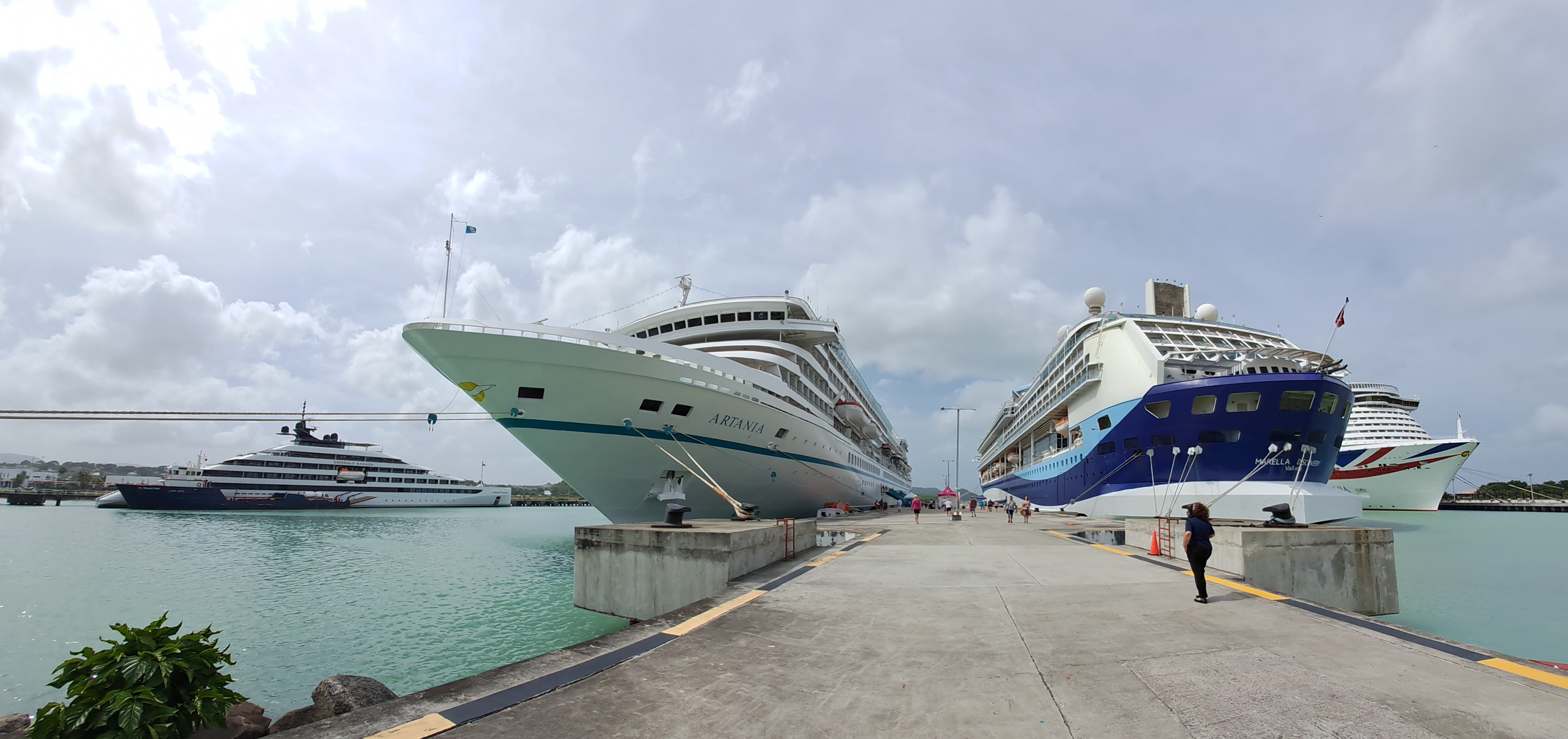 Antigua Cruise Port conducts Simultaneous Homeporting Operations