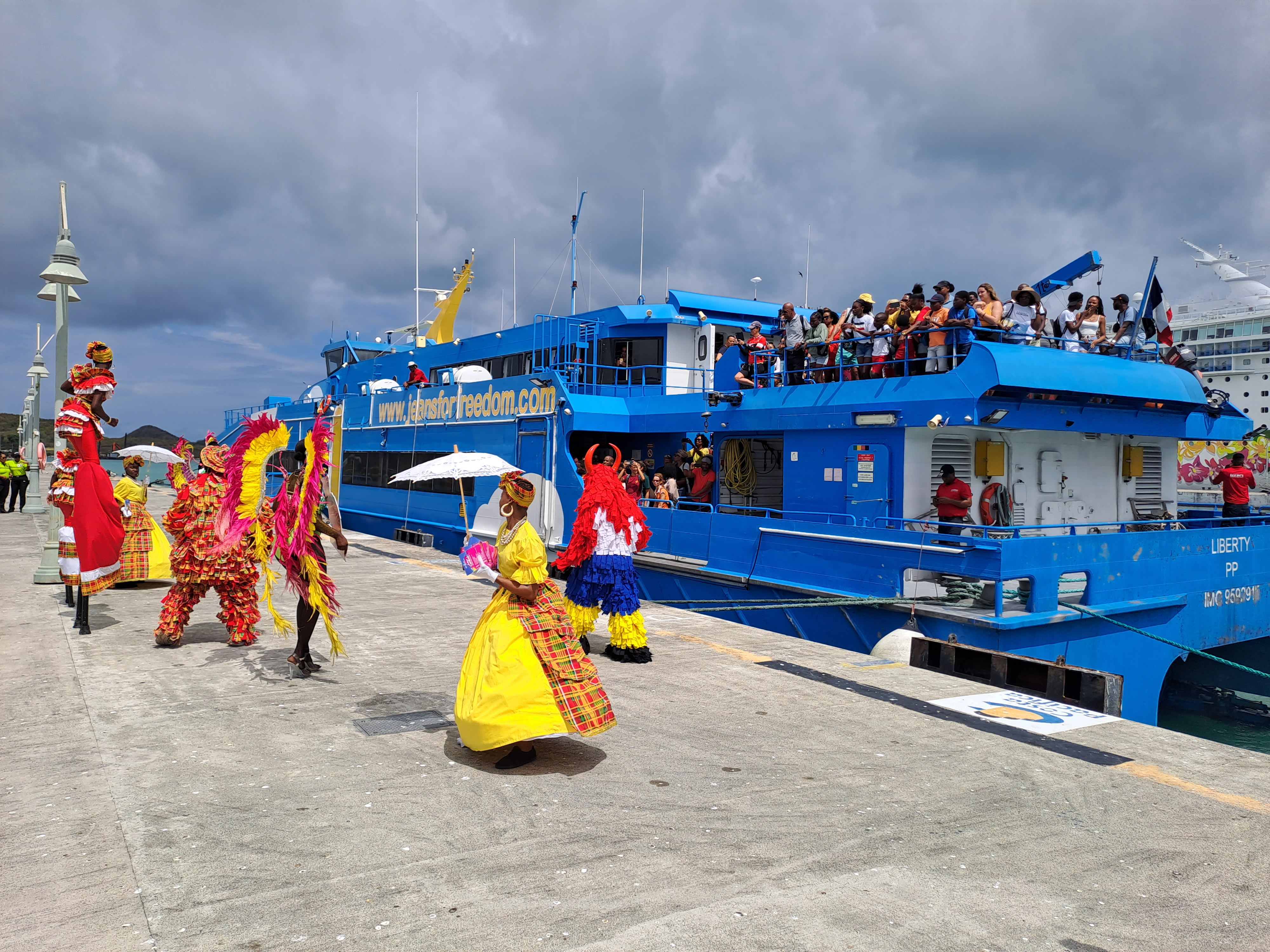 Guadeloupe Ferry Brings Over 400 Passengers to Antigua Cruise Port